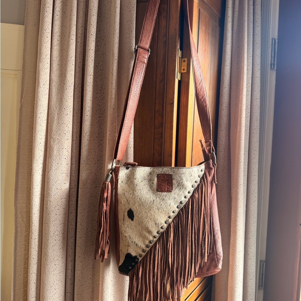 STS Rustic Brown and White Fringed Crossbody Bag